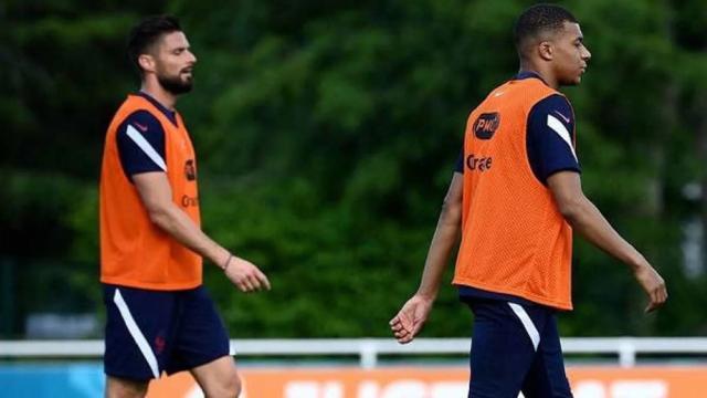 姆巴佩：的确跟吉鲁吵过 在法国队要以大局为重